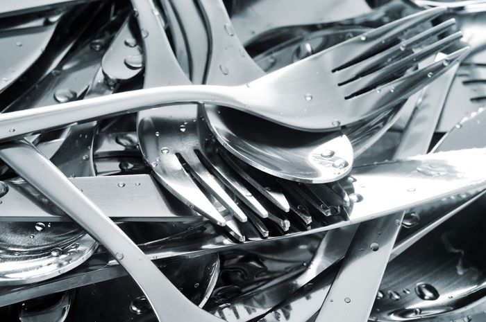 The GE Monogram Dishwasher Features That Will Leave Your Dishes Spotless
